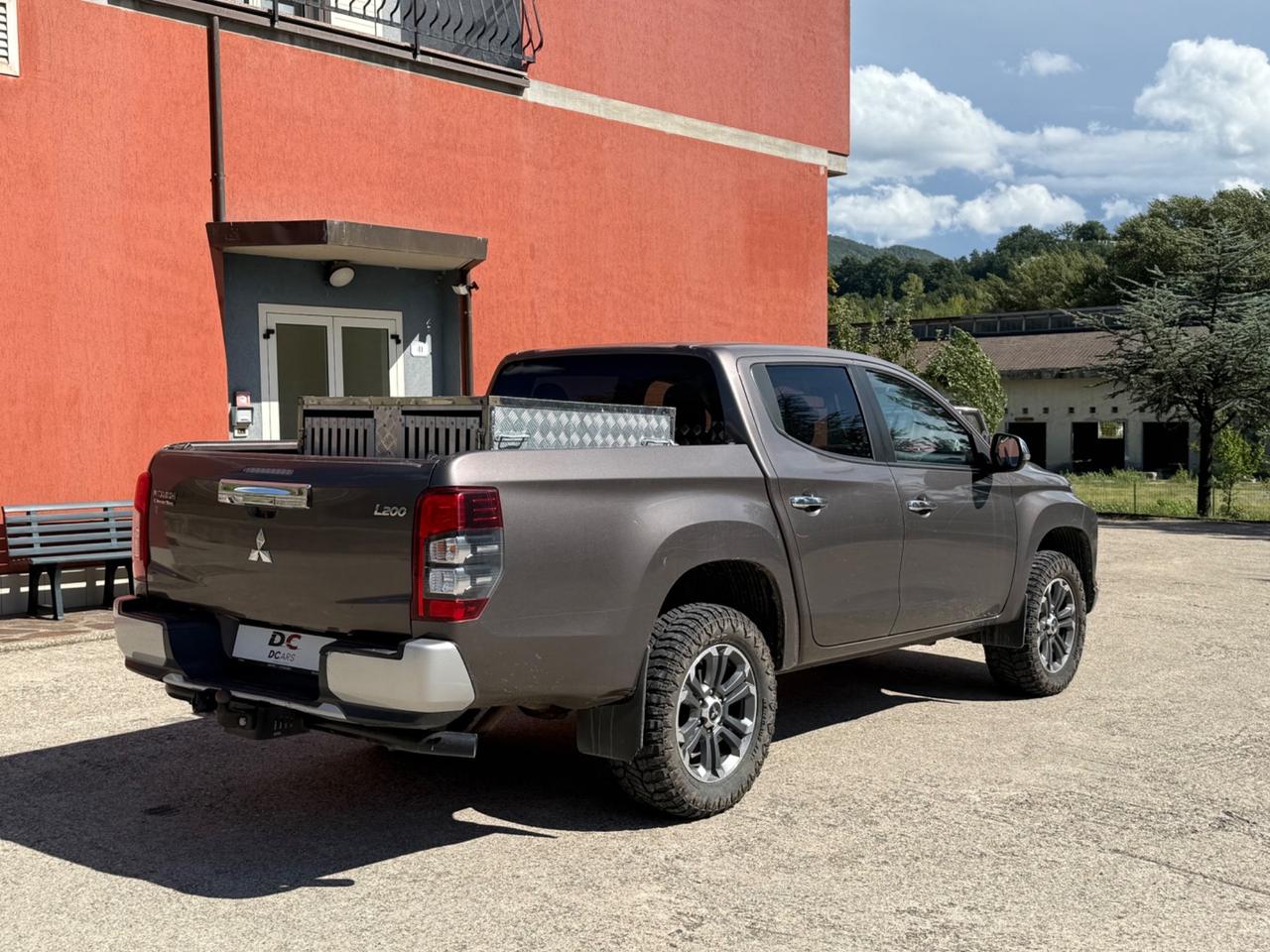 Mitsubishi L200 2.3 D Club Cab 4x4 Super Select Intense