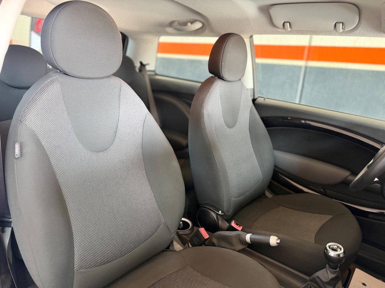 Mini 1.6 16V Cooper D NEOPATENTATI