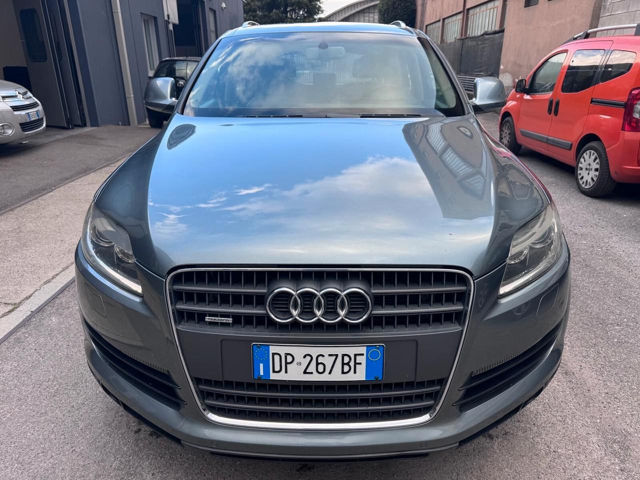 Audi Q7 3.0 V6 TDI 233CV quattro tiptronic