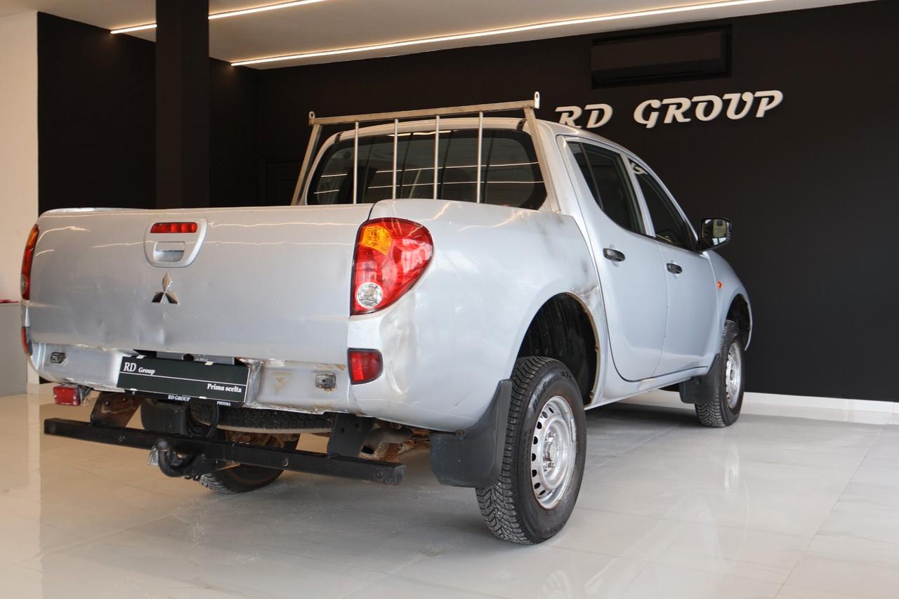Mitsubishi L200 2.5d136CV DoubleCab iva esposta 4W