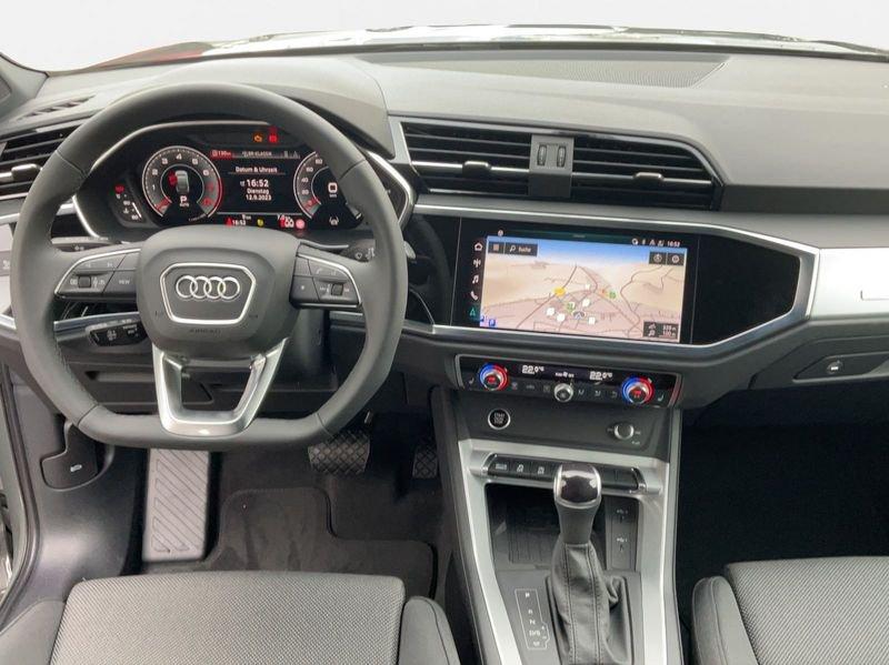 Audi Q3 35 TFSI S tronic S line black pack 19" Led Matrix Camera