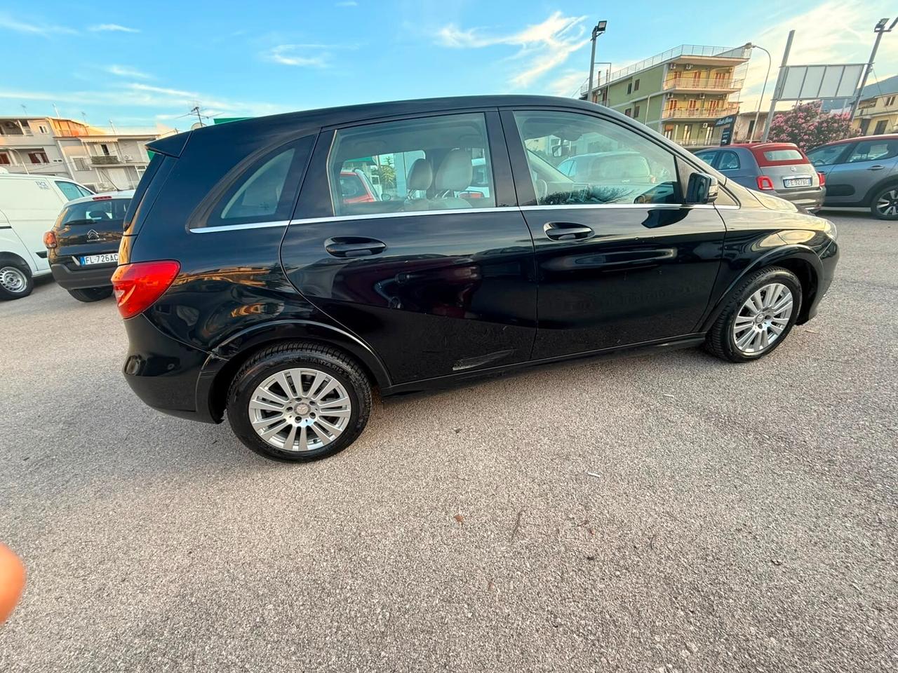 Mercedes-benz B 200 NGD Executive