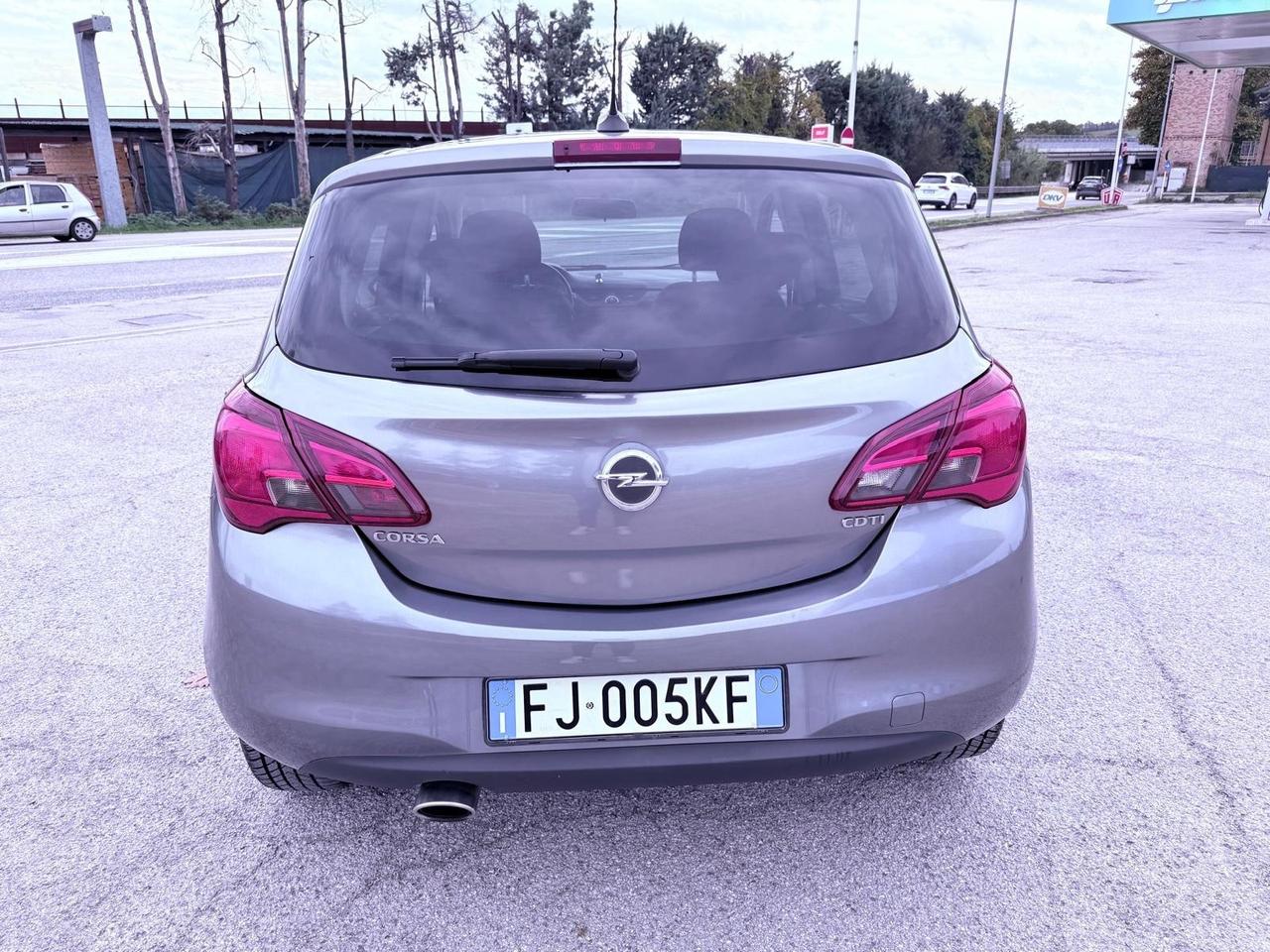 Opel Corsa 1.3 CDTI Coupé b-Color Ok neopatentati