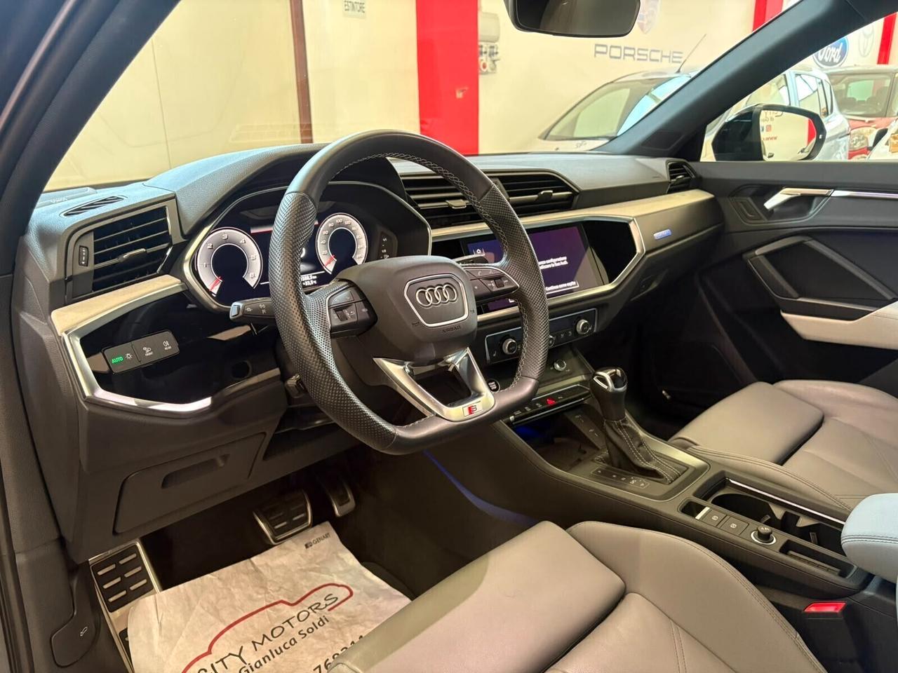 Audi Q3 SPB 40 TDI quattro Identity Black S line Edition