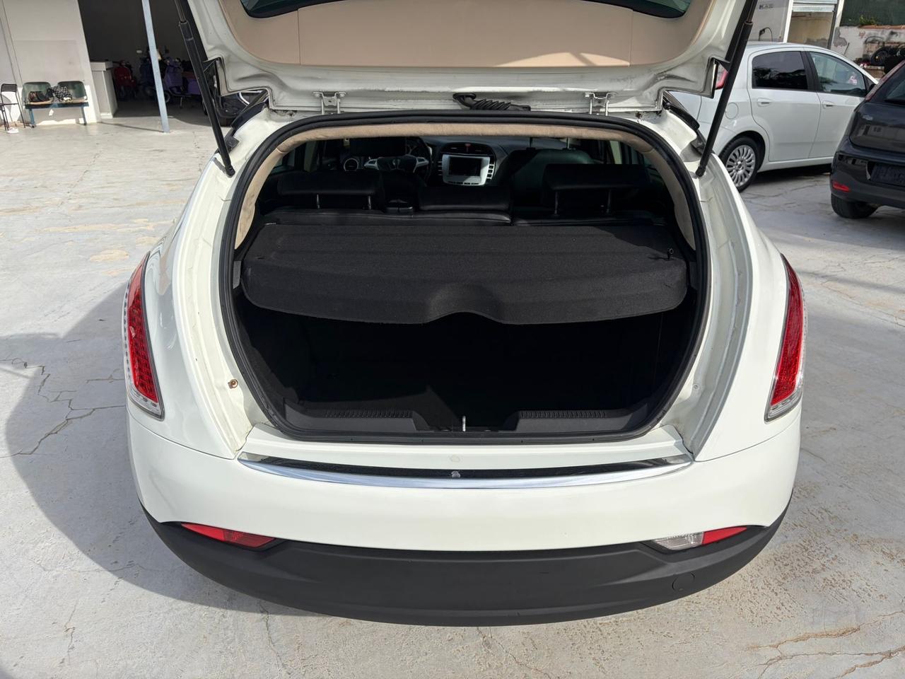 Lancia Delta 1.6 MJT DPF Selectronic Platinum
