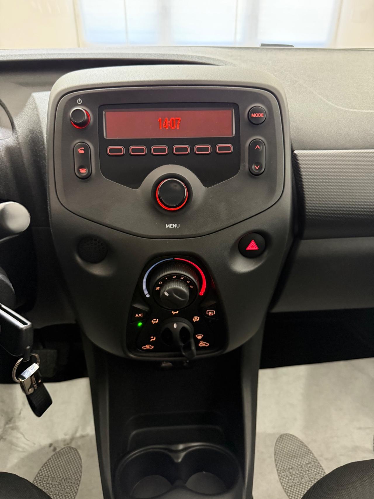 TOYOTA AYGO CONNECT 1.0 VVT-I 72 CV 5 PORTE X-COOL