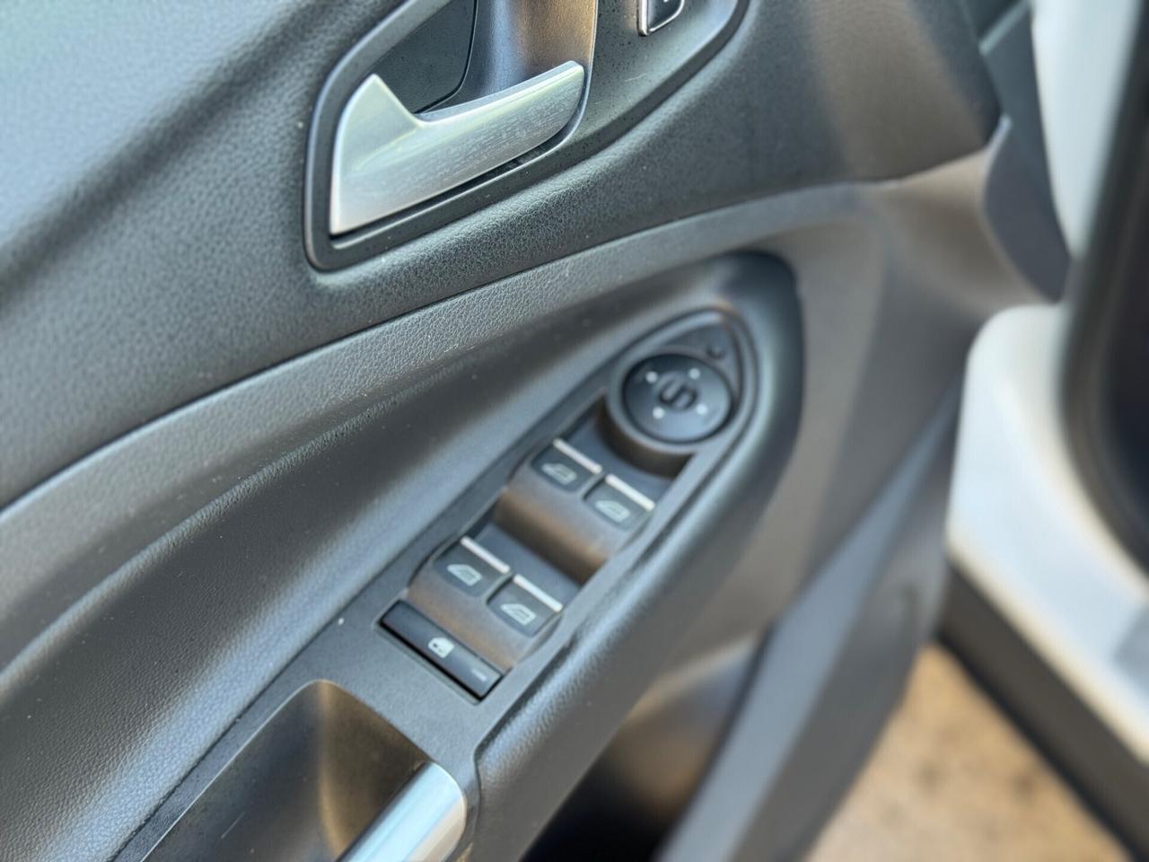 Ford Kuga 2.0 TDCI 150 CV S&S 4WD Powershift Titanium