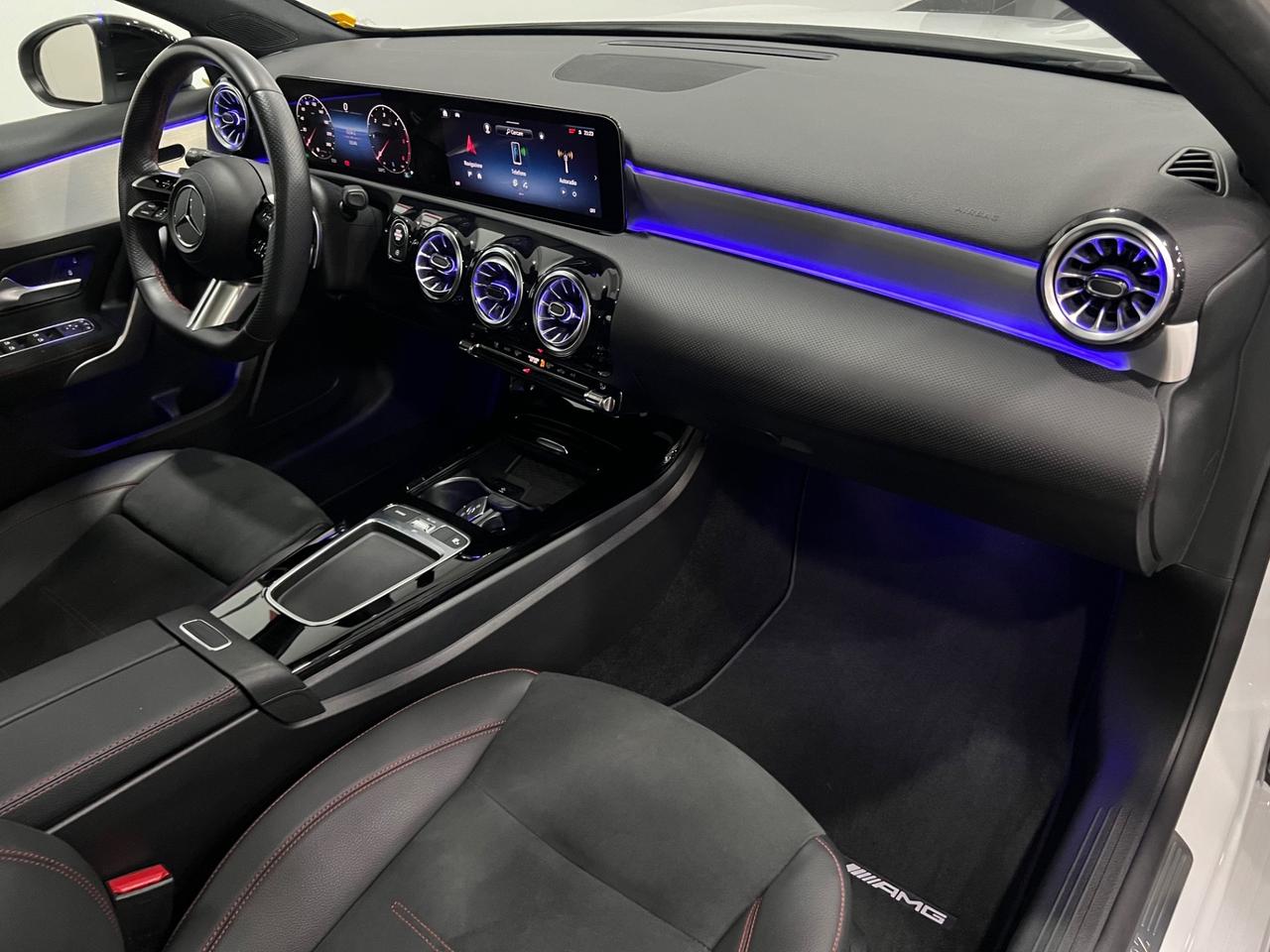 Mercedes Benz A200d Aut. AMG Line Premium Plus 150 cv