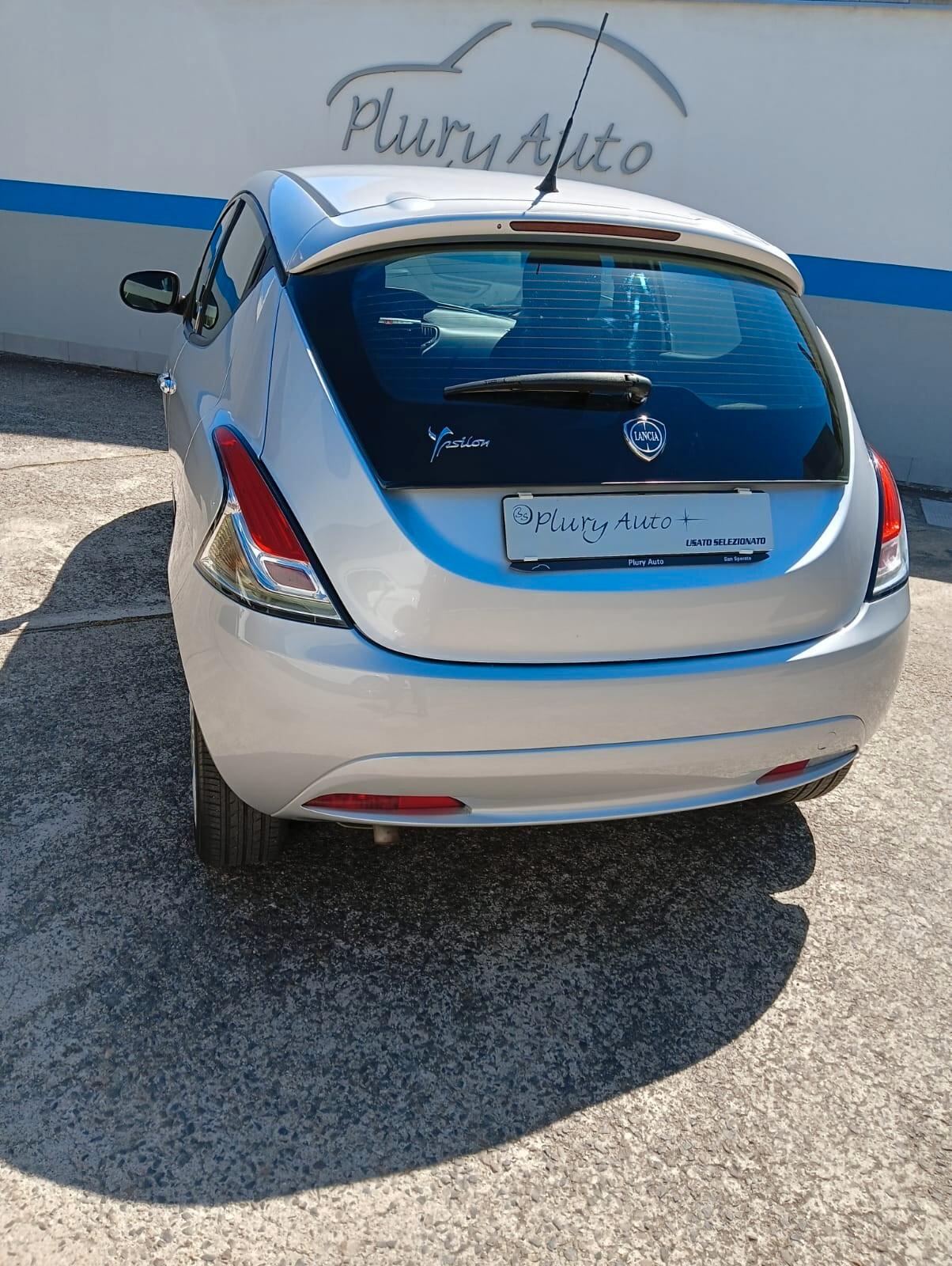 Lancia Ypsilon 1.3 MJT 16V 95 CV 5 porte S&S Silver