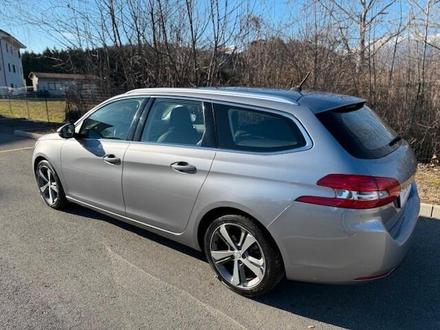 Peugeot 308 PureTech Turbo 130 S&S SW Allure