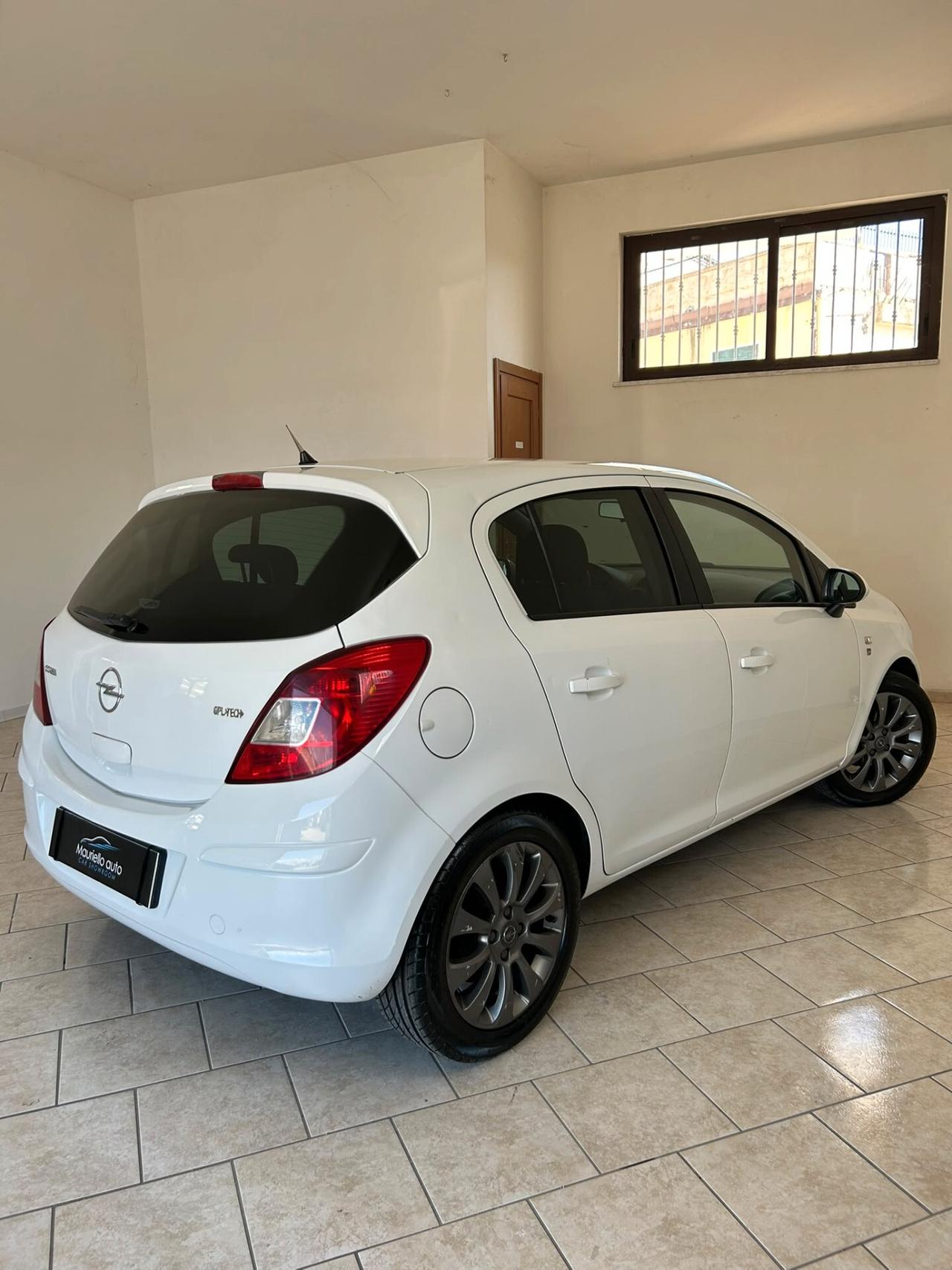 Opel Corsa 1.2 80CV 5 porte GPL-TECH Edition