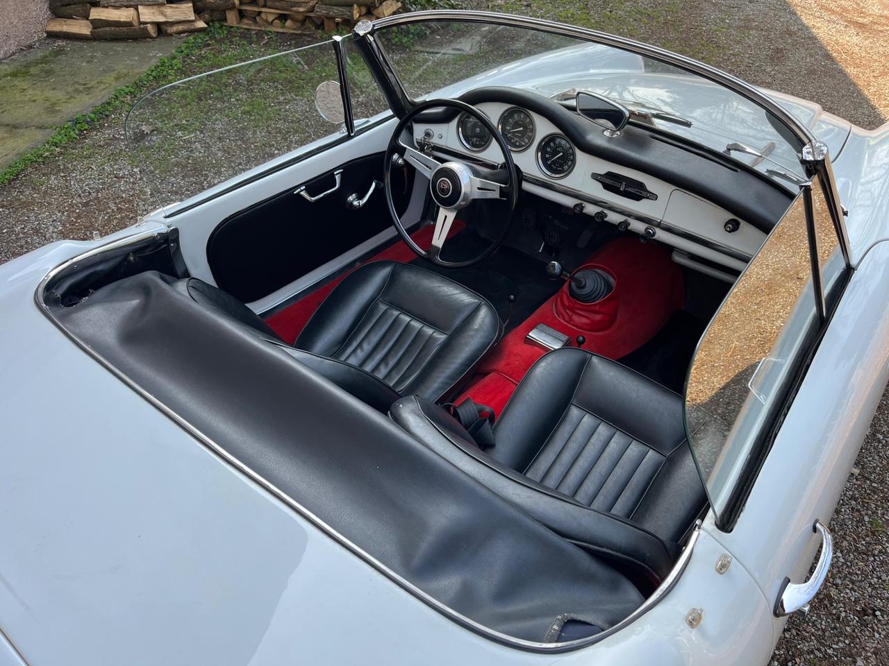 Alfa Romeo Giulia Spider