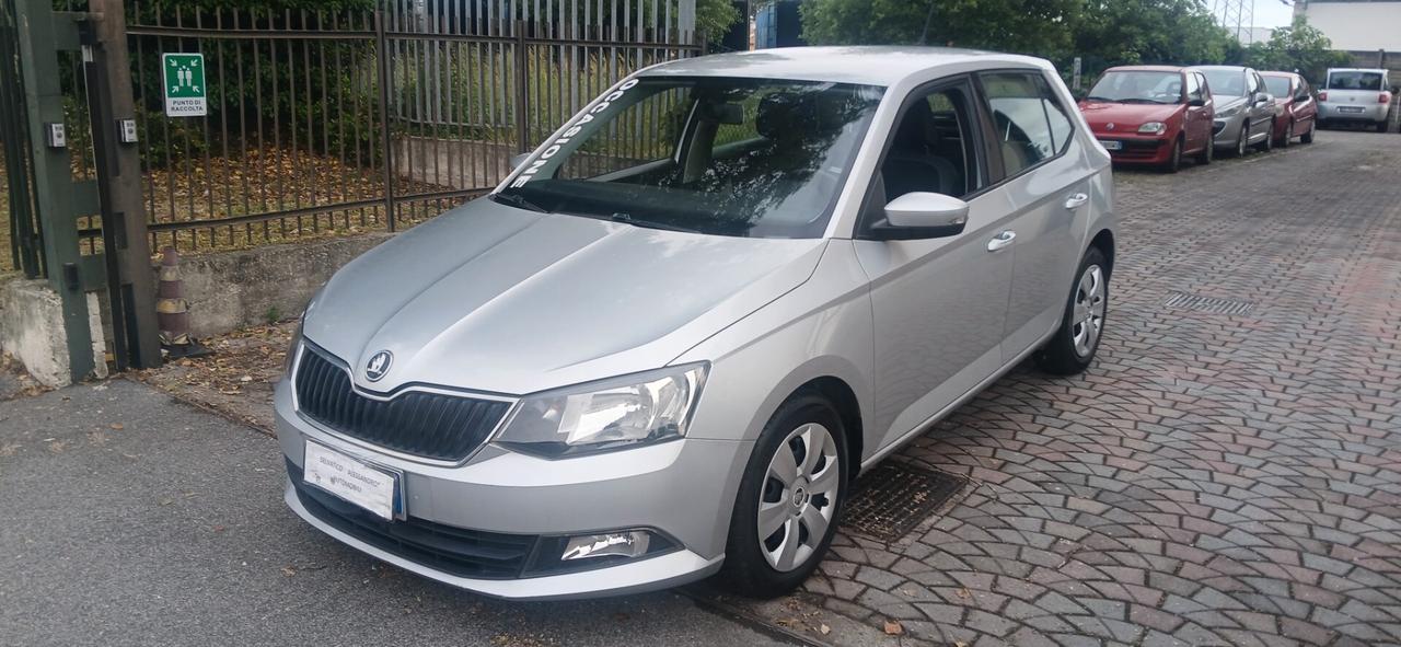 Neopatentati Skoda Fabia 1000 benzina