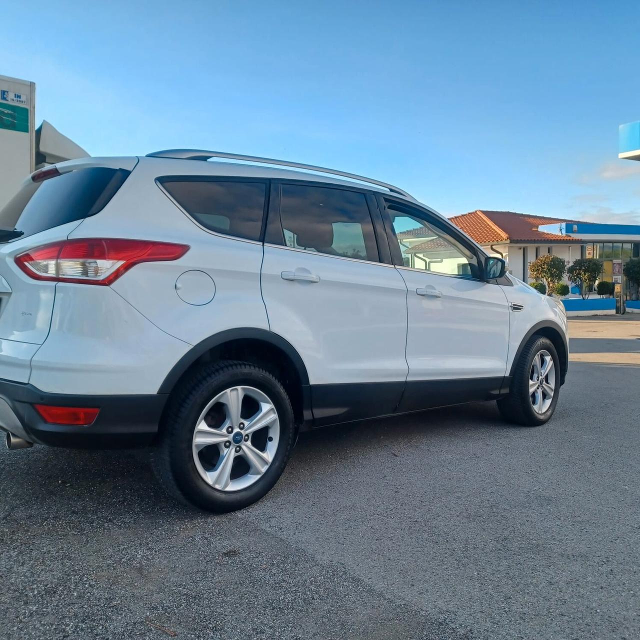 117.938KM KUGA 2.0 TDI PERFETTO