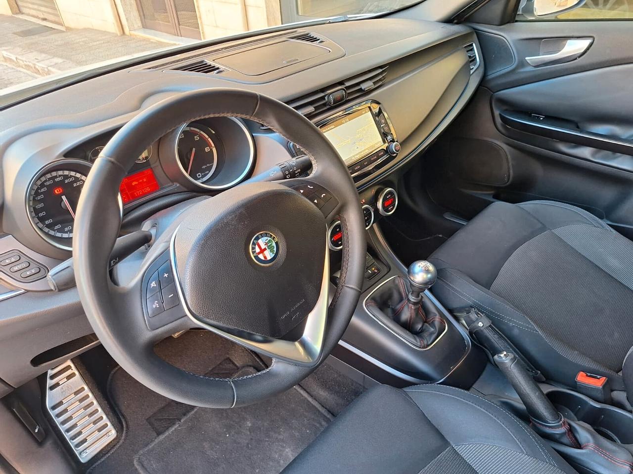 Alfa Romeo Giulietta 1.6 JTDm-2 105 CV Exclusive