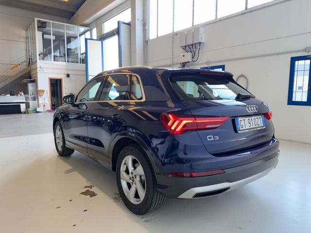 AUDI Q3 35 TDI S tronic Identity Black