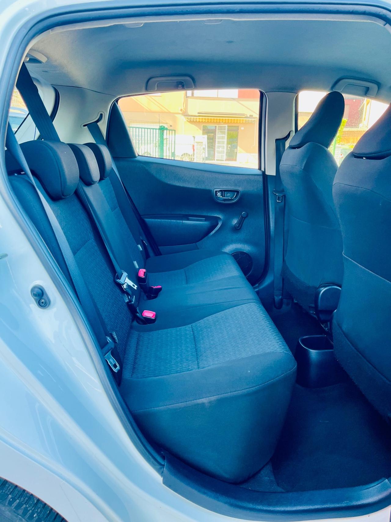 Toyota Yaris 1.0 5 porte