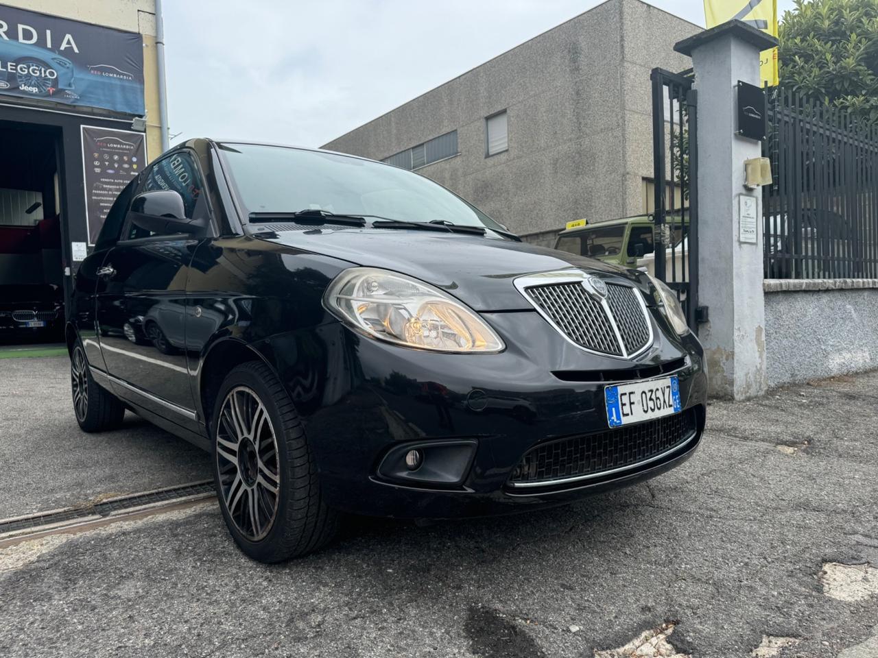 Lancia Ypsilon 1.2 Platino