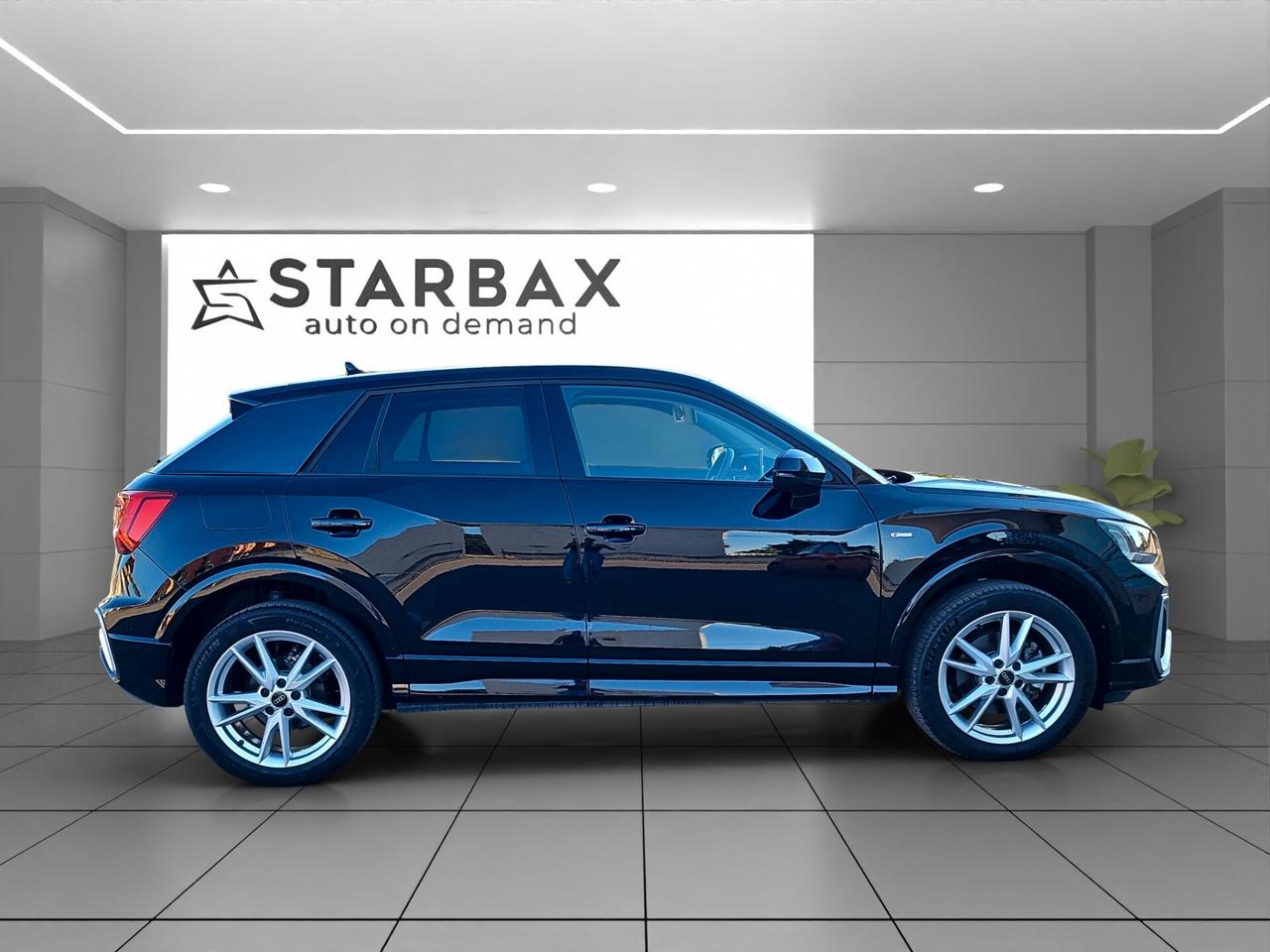Audi Q2 35 TDI S LINE Identity Black