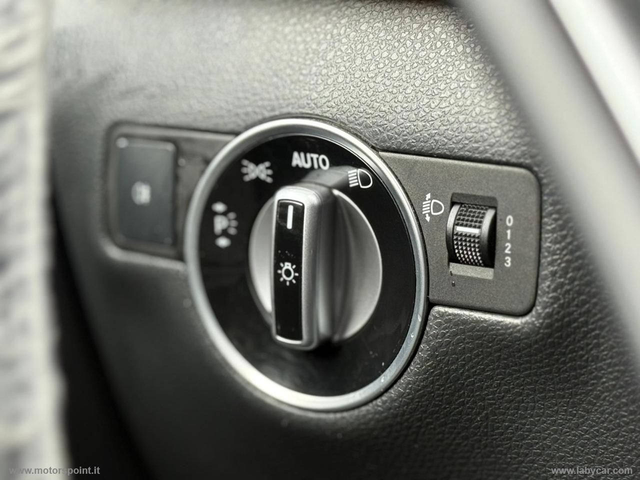 MERCEDES-BENZ B 180 d Premium