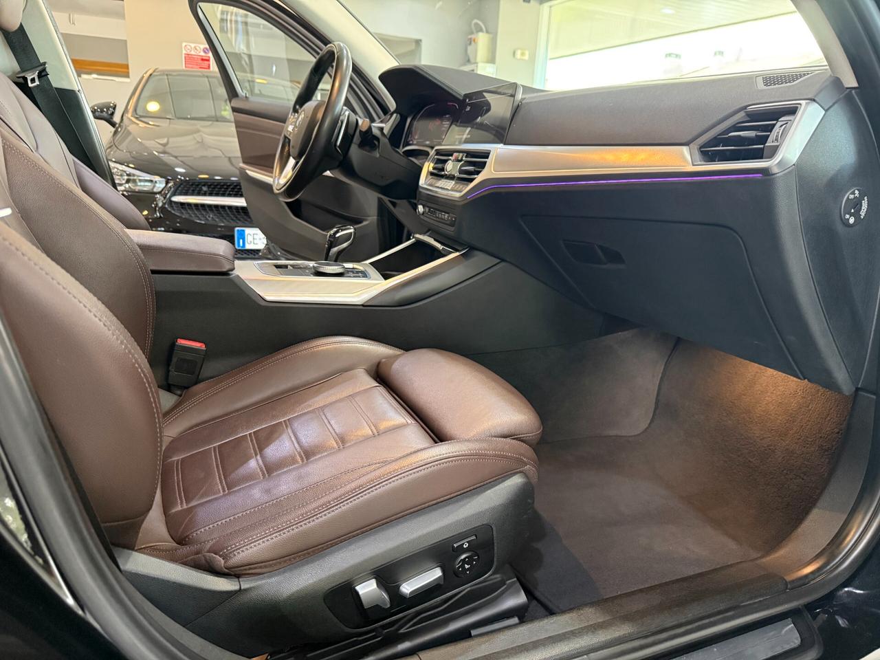 Bmw 320 320d Touring Luxury auto FULL!!