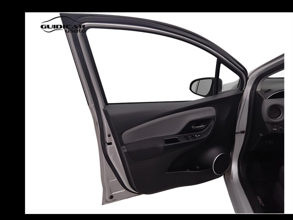 TOYOTA Yaris III 2015 - Yaris 5p 1.5h Active my16
