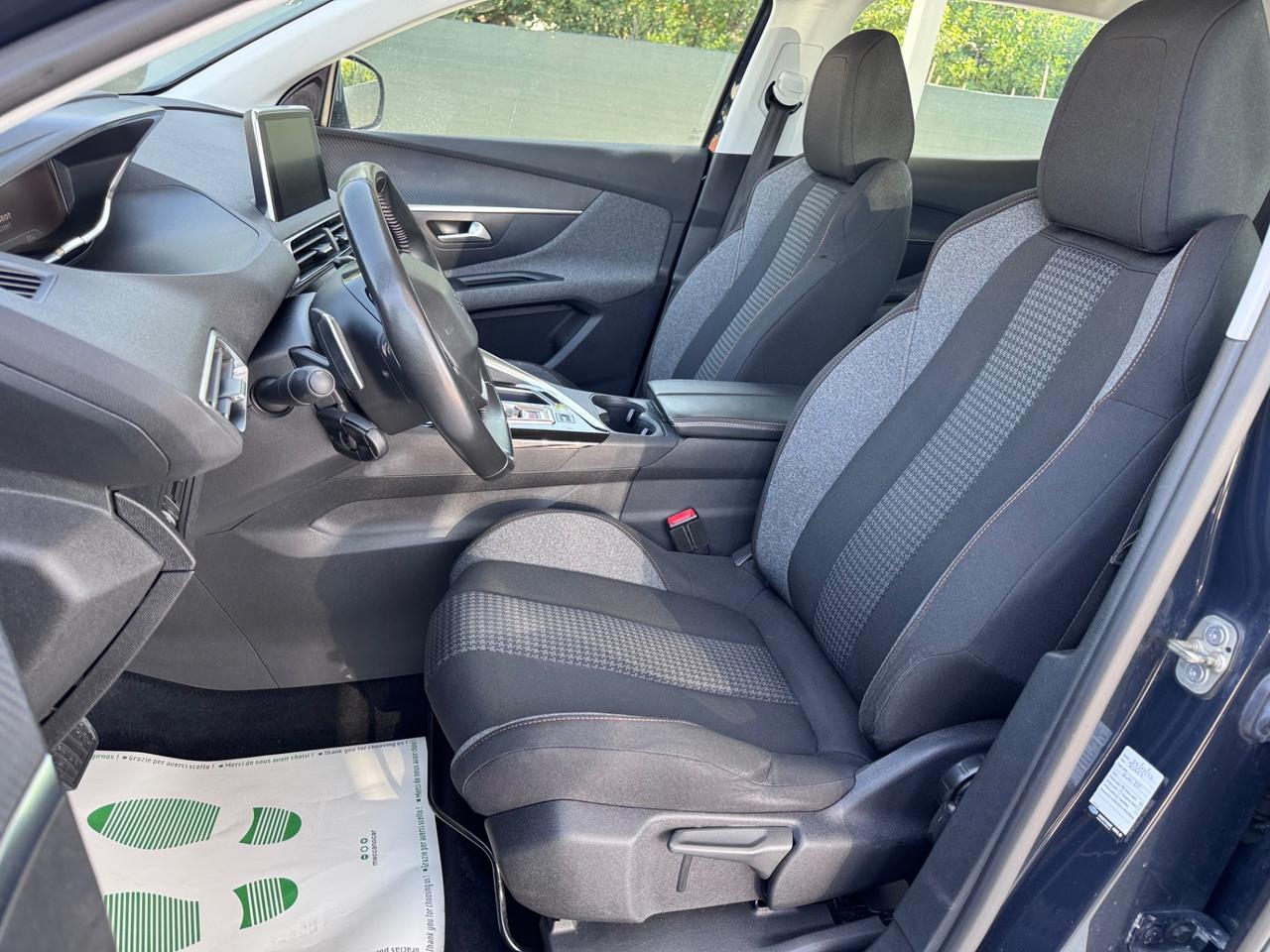 Peugeot 3008 BlueHDi 130 S&S EAT8 Active