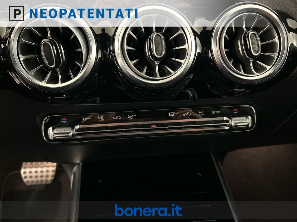 Mercedes GLA 180 180 D Premium 8G-DCT