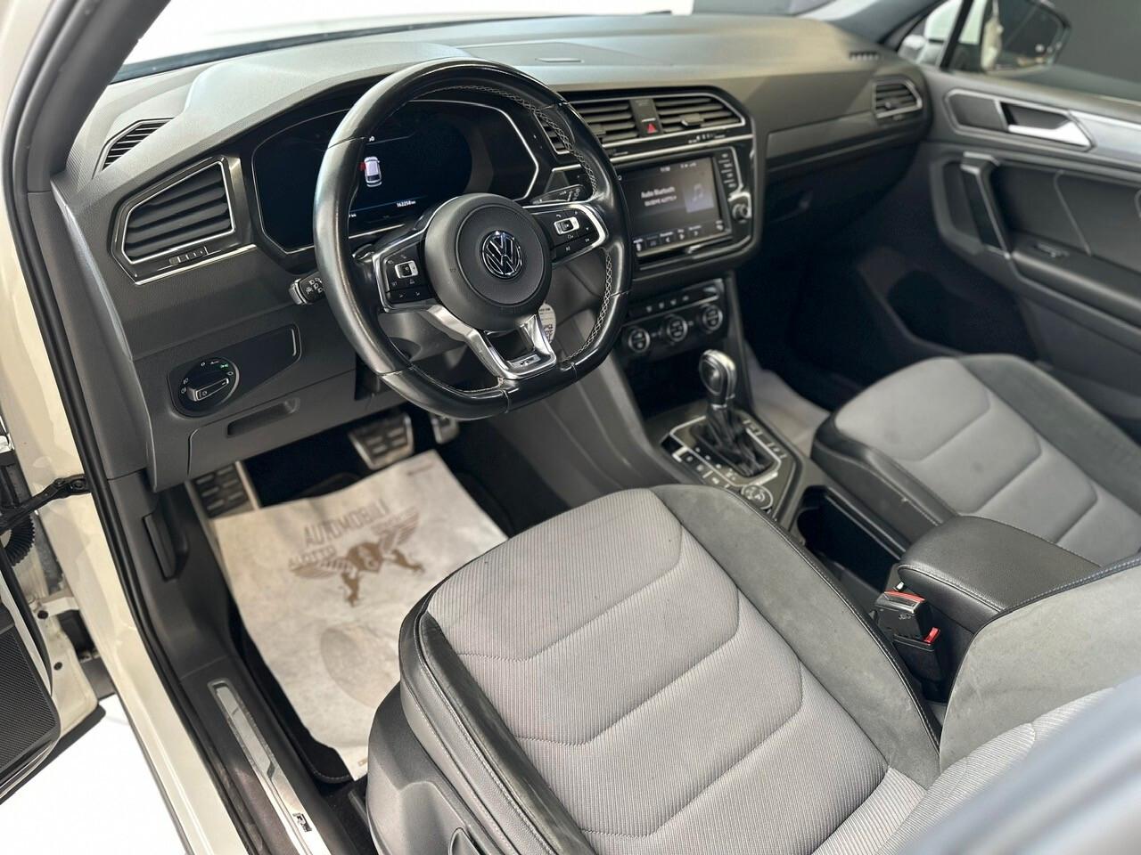 Volkswagen Tiguan 2.0 240CV DSG 4MOTION R-Line 2017