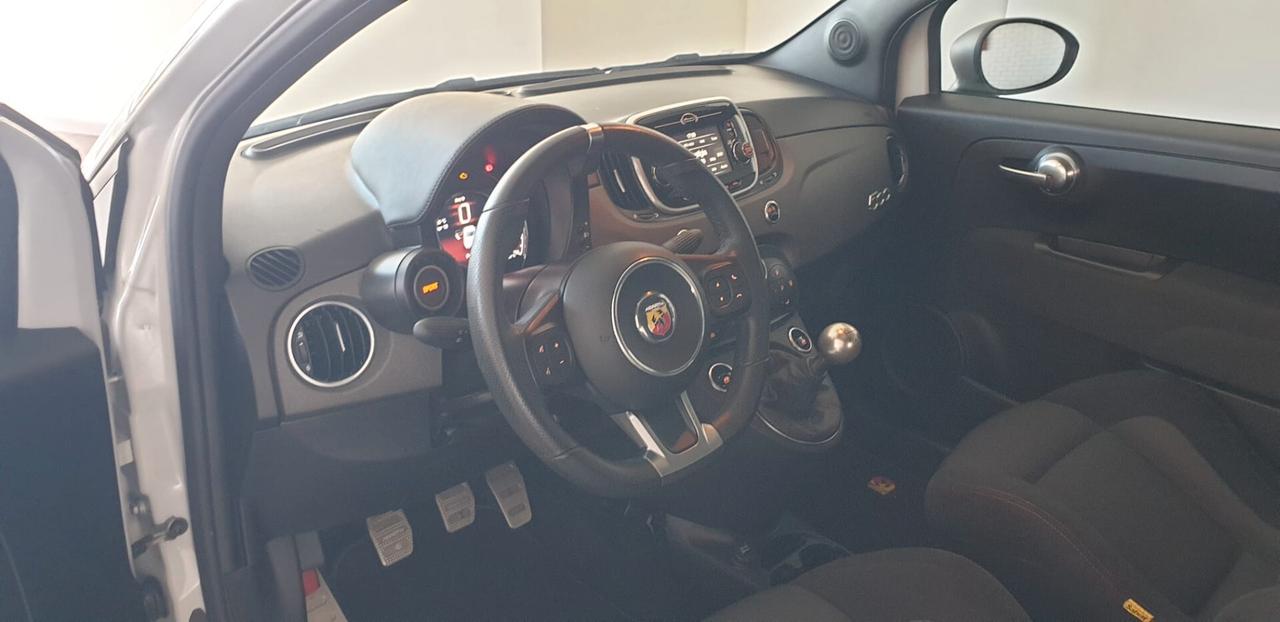 Abarth 500 595 1.4 Turbo T-Jet 165 CV