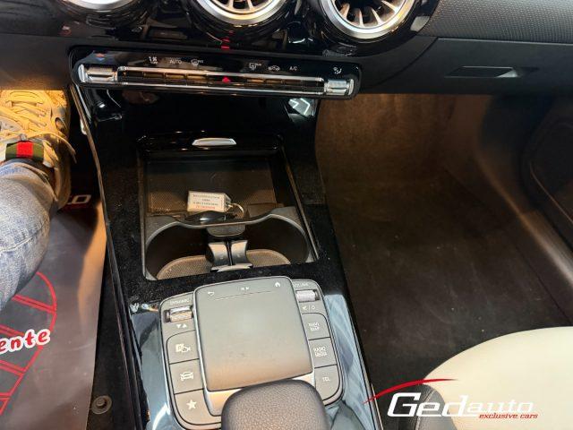 MERCEDES-BENZ A 180 d Aut. Premium AMG PLUS FULL-LED NAVI NIGHT EDITIO
