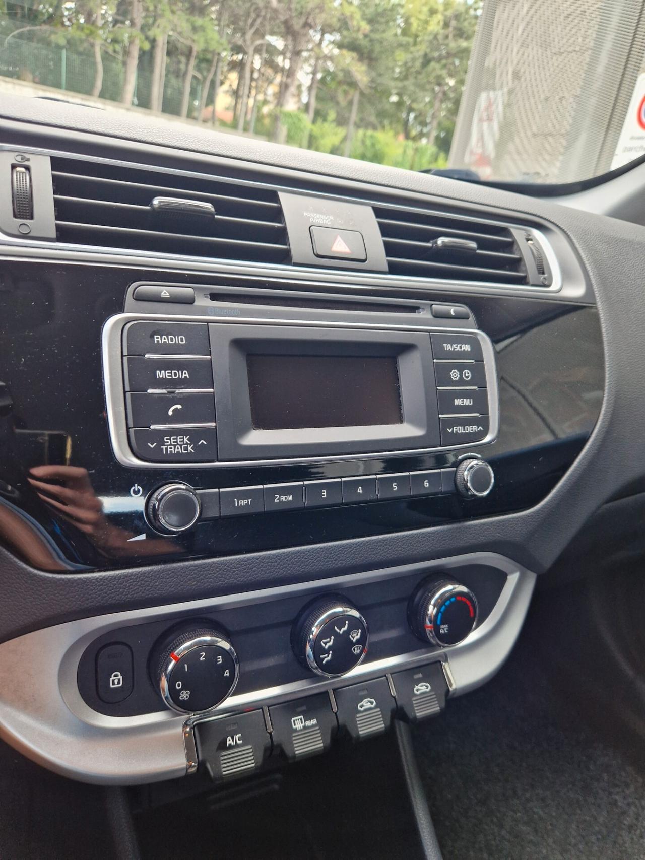 Kia Rio 1.2 benz 85cv - Garanzia 12 mesi