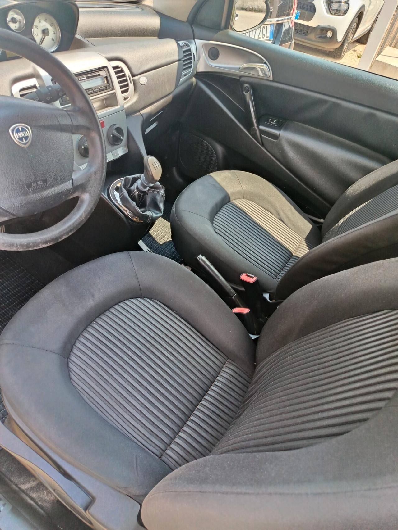 Lancia Ypsilon 1.4 Platino Ecochic GPL