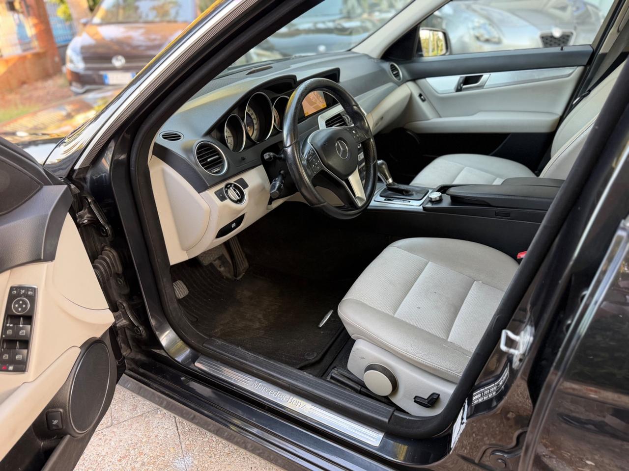 Mercedes-benz C 220 CDI BlueEFFICIENCY Avantgarde