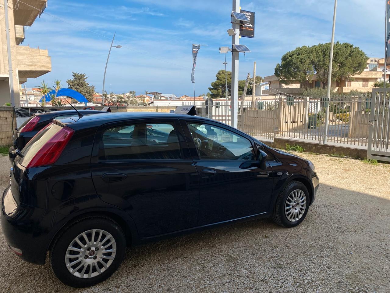 Fiat Punto 1.3 MJT II S&S 95 CV 5 porte Street