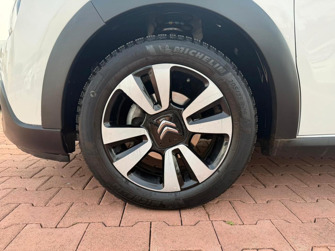 Citroen C3 PureTech 110 S&S Shine