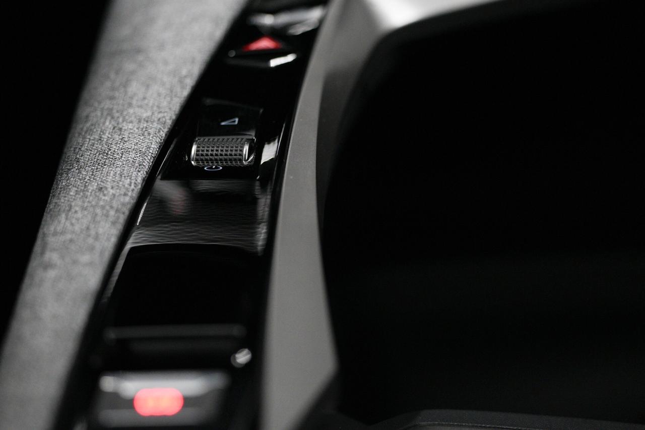 Peugeot 3008 Hybrid 136 e-DCS6 Allure