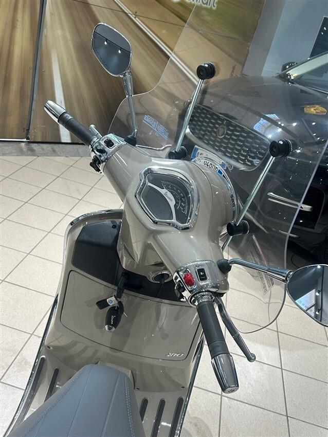 Vespa GTS 300 hpe 310