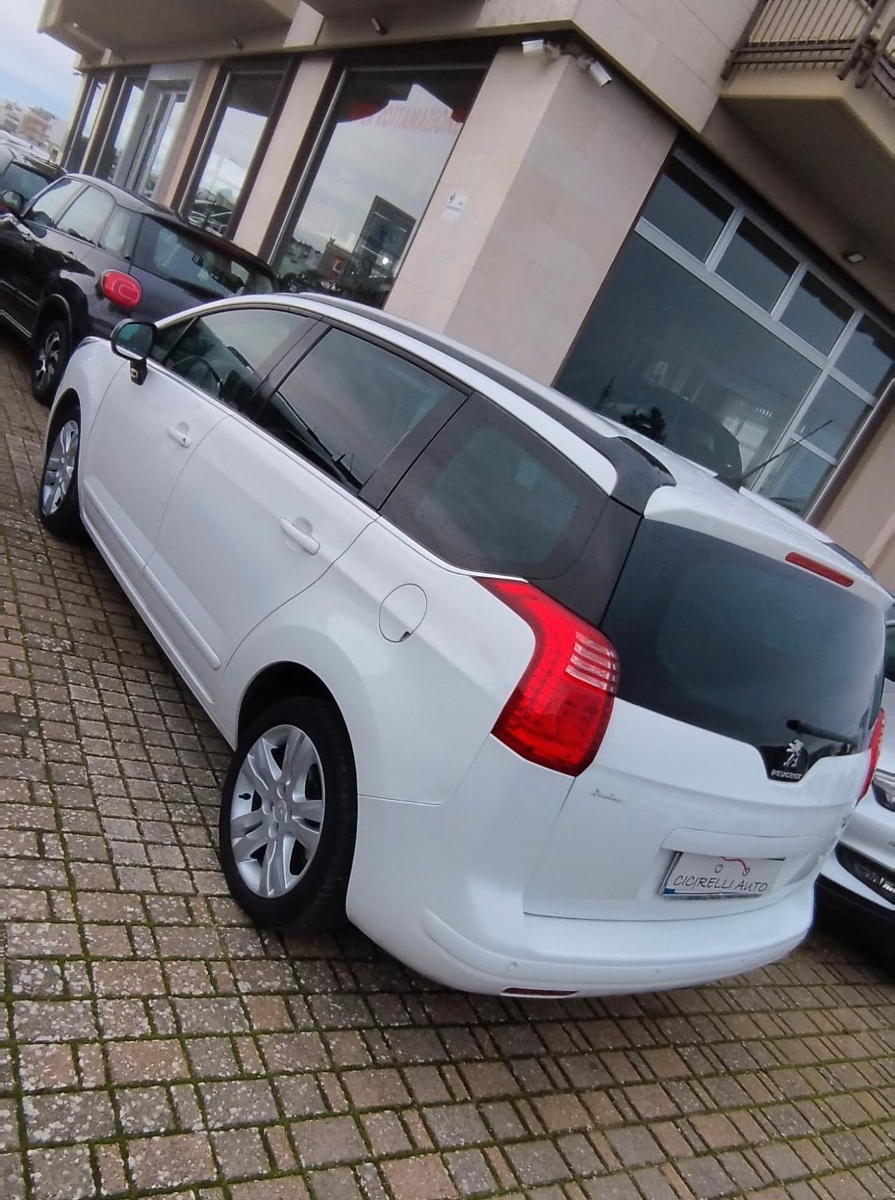 Peugeot 5008 1.6 e-HDi 115CV Stop&Start ETG6 Allure