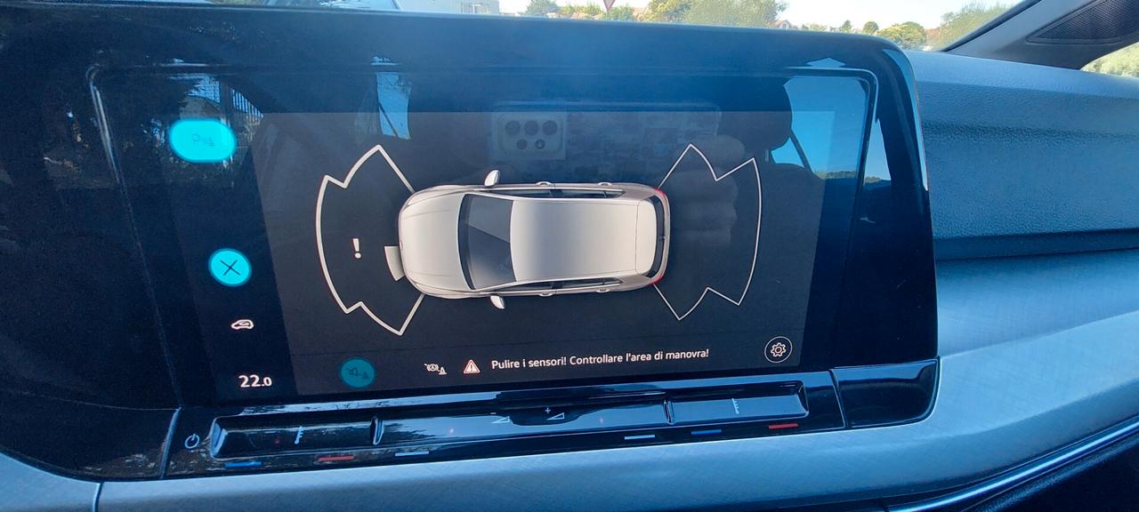 GOLF 8 DSG 2,0 DIESEL 115 CV STRAFULL NAVI LEGA TELEFONO CRUISE CAMBIO AUTOMATICO NUOVA