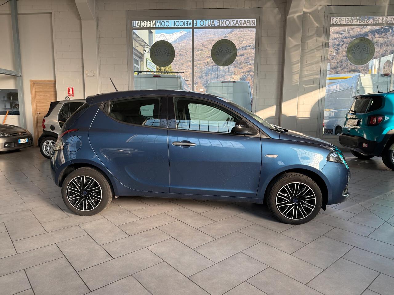 Lancia Ypsilon 1.0 FireFly 5 porte S&S Hybrid Gold