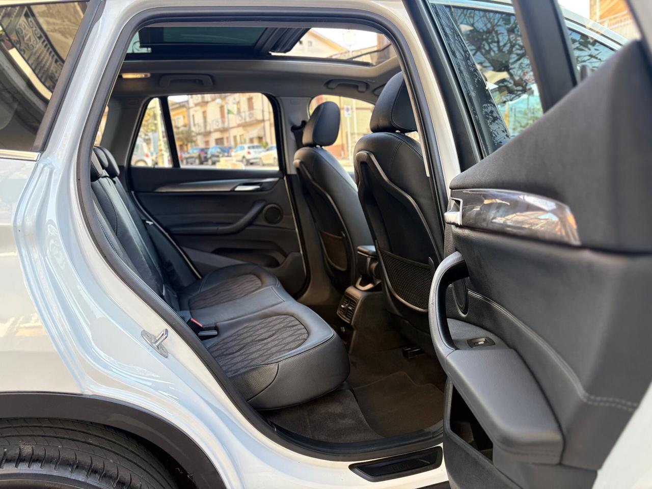 BMW X1 SDrive20d xLine FULL/LED/NAV/TETTO