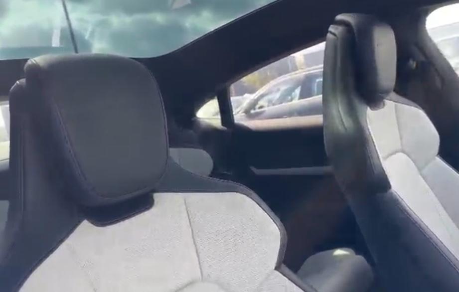 Porsche Taycan Turbo S - 950 CV