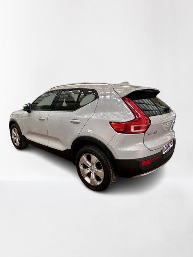 VOLVO XC40 D3 AWD Geartronic Momentum Pro