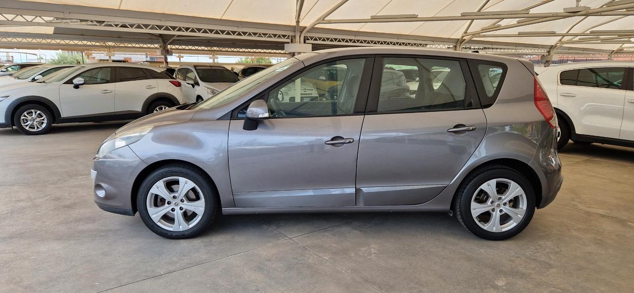 Renault Scenic X-Mod 1.5 dCi 110cv Luxe