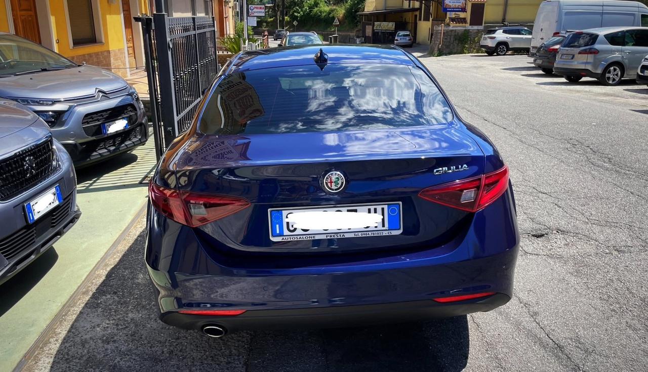 Alfa Romeo Giulia 2.2 Mjt AT8 Business - 2020