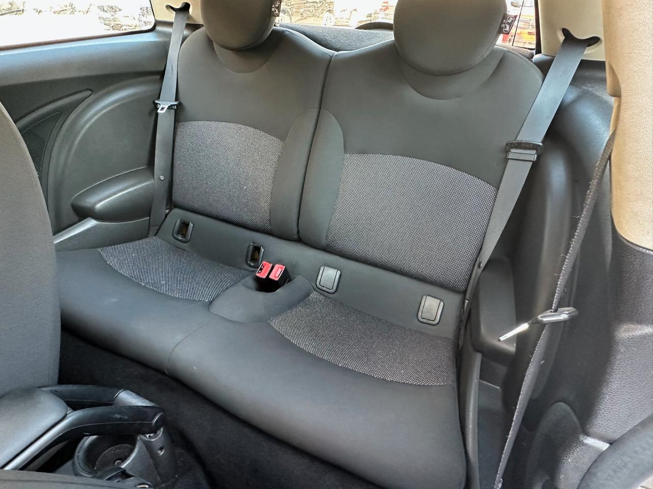 Mini 1.6 16V Cooper D