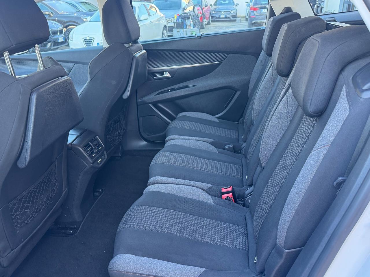 Peugeot 5008 BlueHDi 130 S&S EAT8 Business