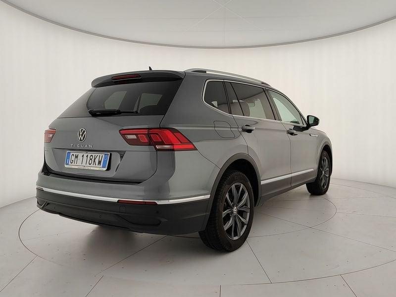 Volkswagen Tiguan Allspace 2.0 TDI SCR DSG Life 7P - IVA DEDUCIBILE