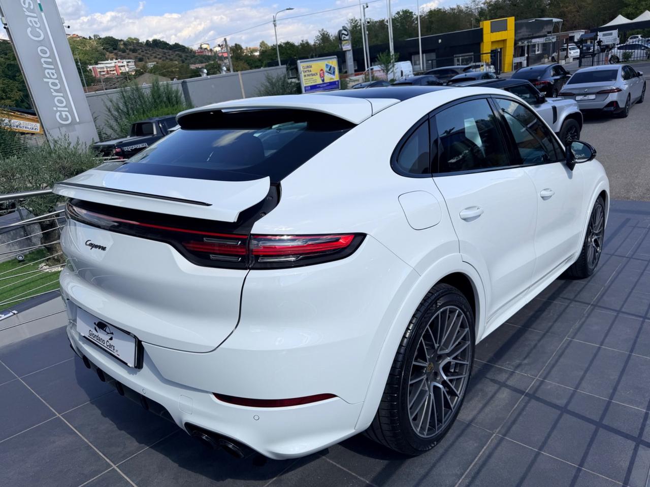 Porsche Cayenne Coupé 3.0 V6 limited edition in garanzia